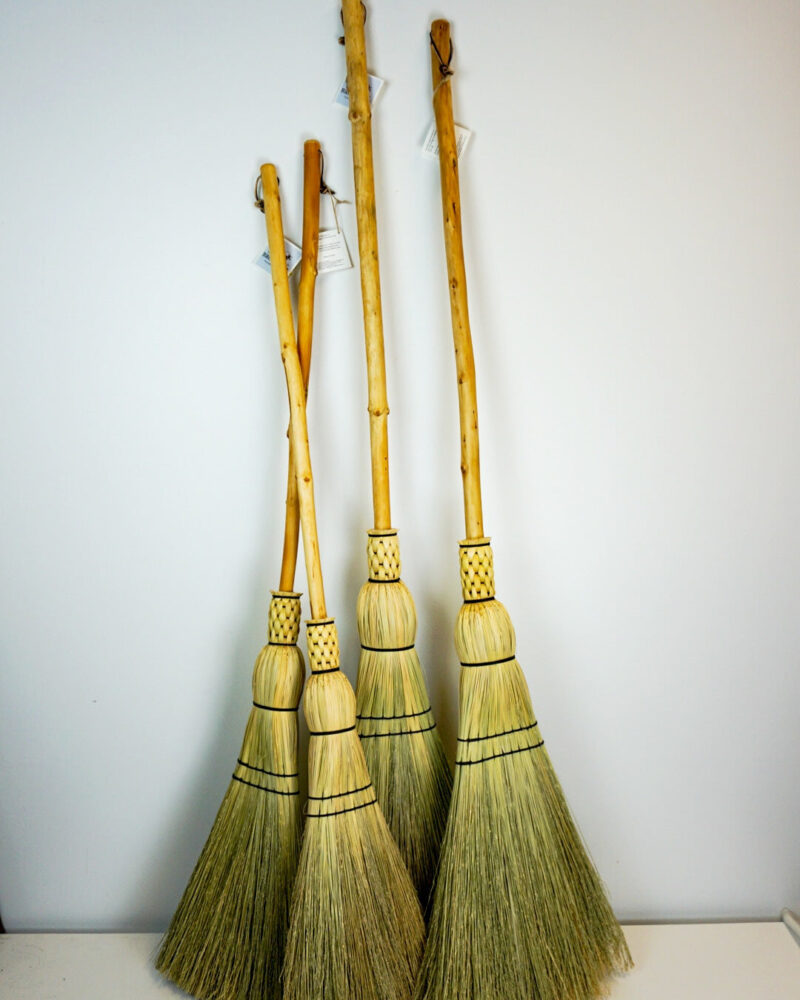 Kootenay Fir/Hemlock/Larch Handle Floor Broom